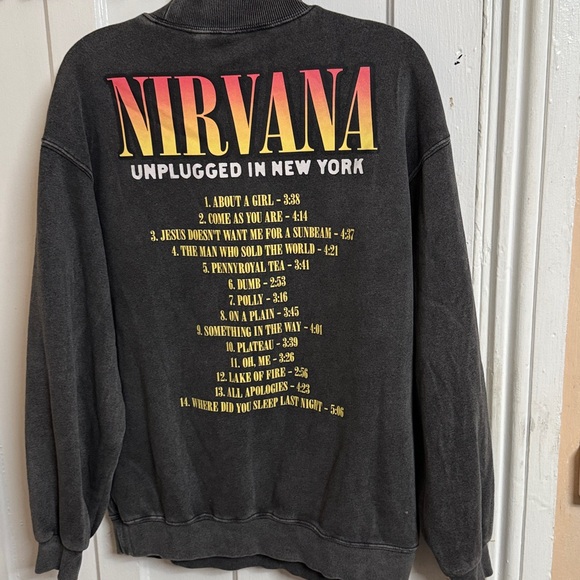 Vintage Nirvana Unplugged Sweatshirt - Picture 6 of 7